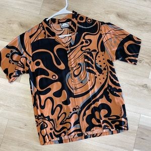 Manuhealii boys shirt size large